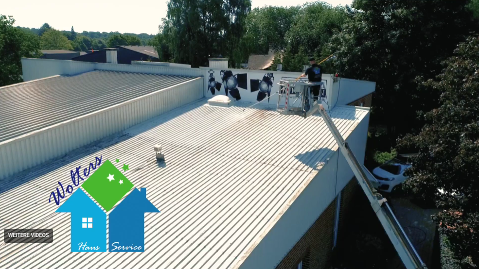 Video-Vorschau: Fachgerechte Dachreinigung in Uelsen Vorher-Nachher Vergleich